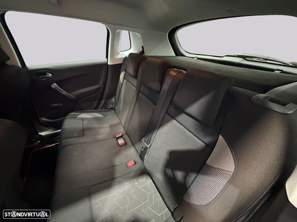 Peugeot 2008 - 35
