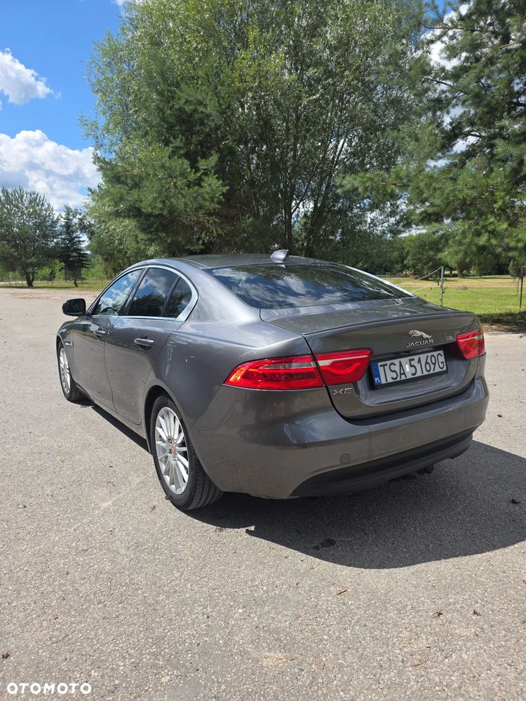 Jaguar XE E-Performance Prestige - 3