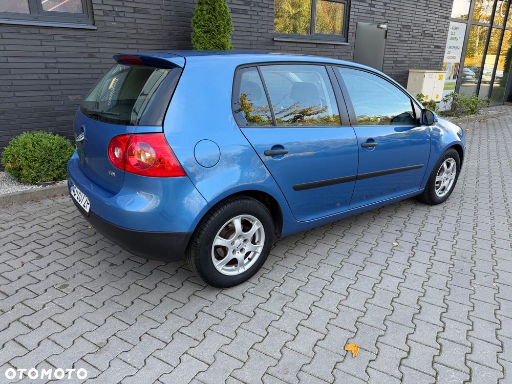 Volkswagen Golf - 11