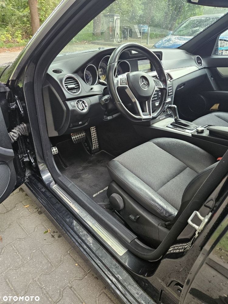 Mercedes-Benz Klasa C 250 CDI BlueEff Avantgarde 4-Matic - 4