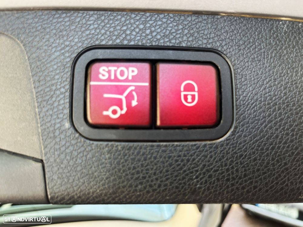 Mercedes-Benz E 220 d 4-Matic All Terrain Avantgarde + - 26
