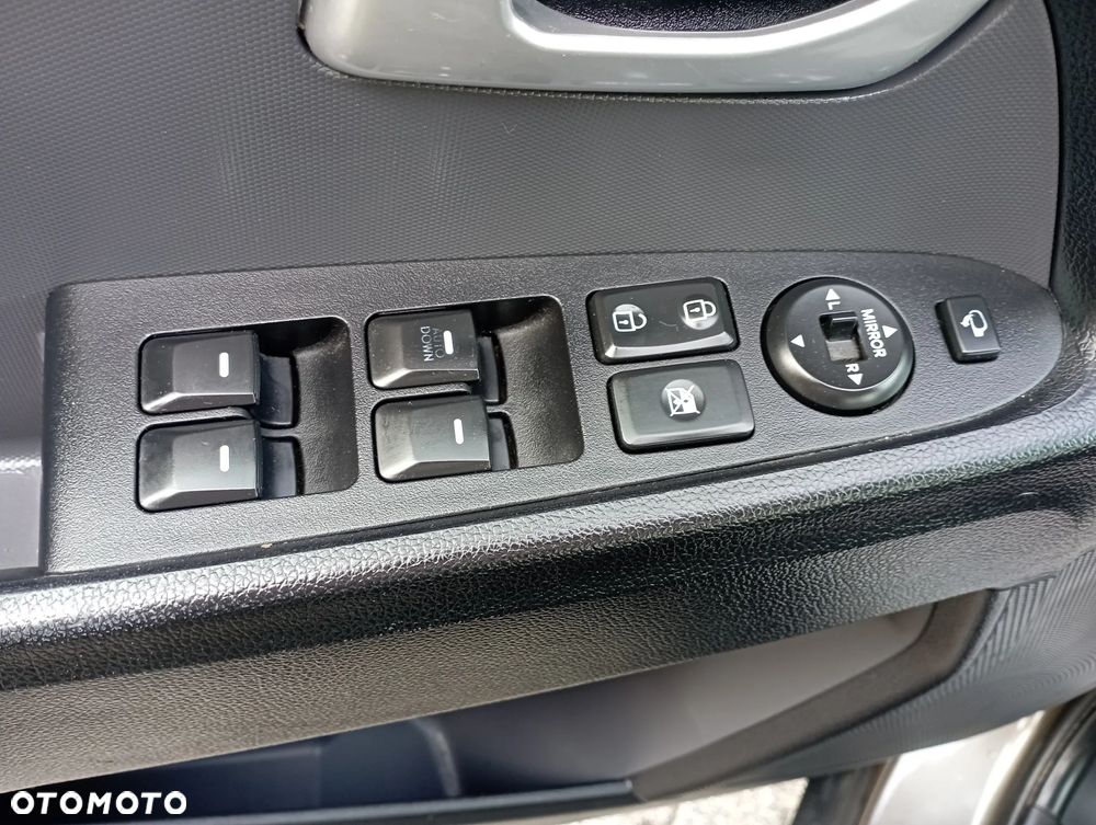 Kia Sportage 2.0 CVVT 2WD Attract - 9