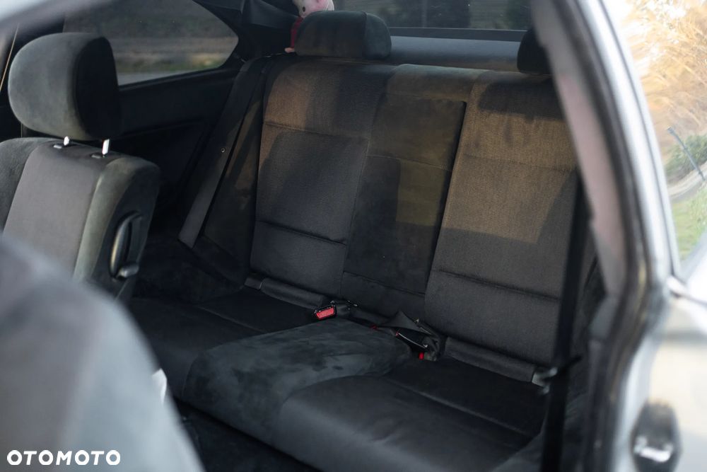BMW Seria 3 318Ci - 11