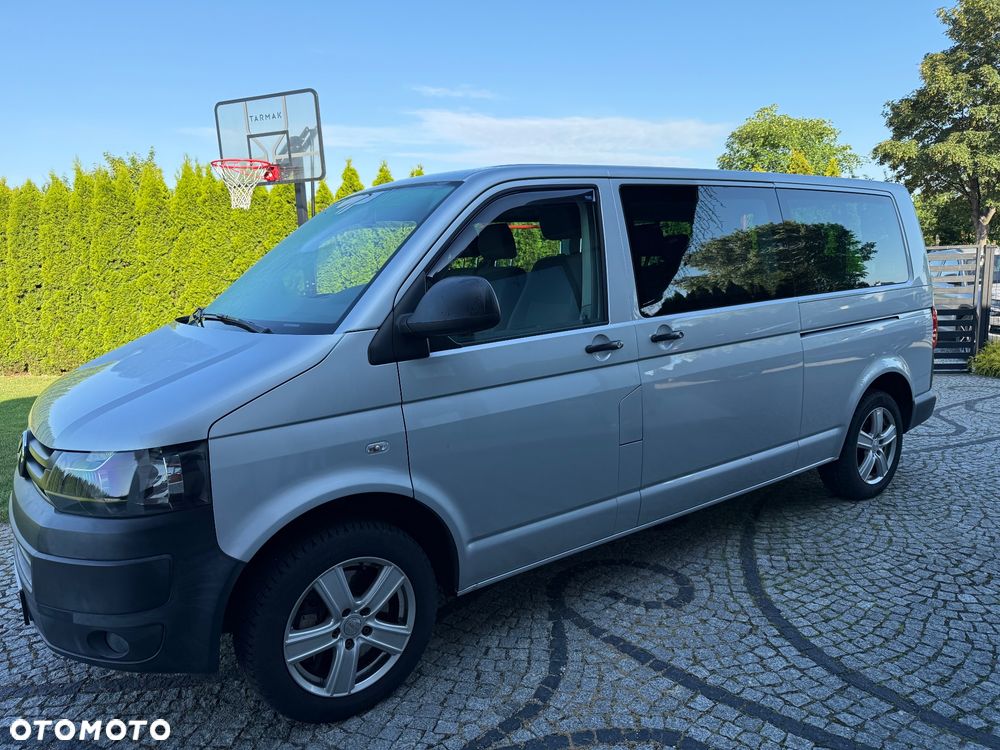 Volkswagen Caravelle - 5