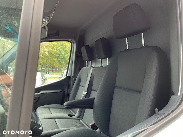 Mercedes-Benz Sprinter - 9
