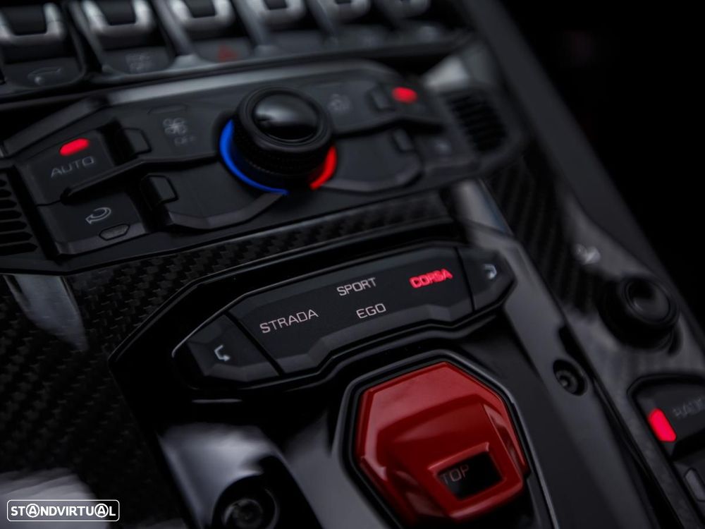 Lamborghini Aventador SVJ - 14