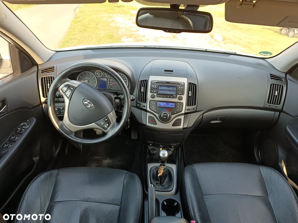 Hyundai i30 2.0 Premium - 35
