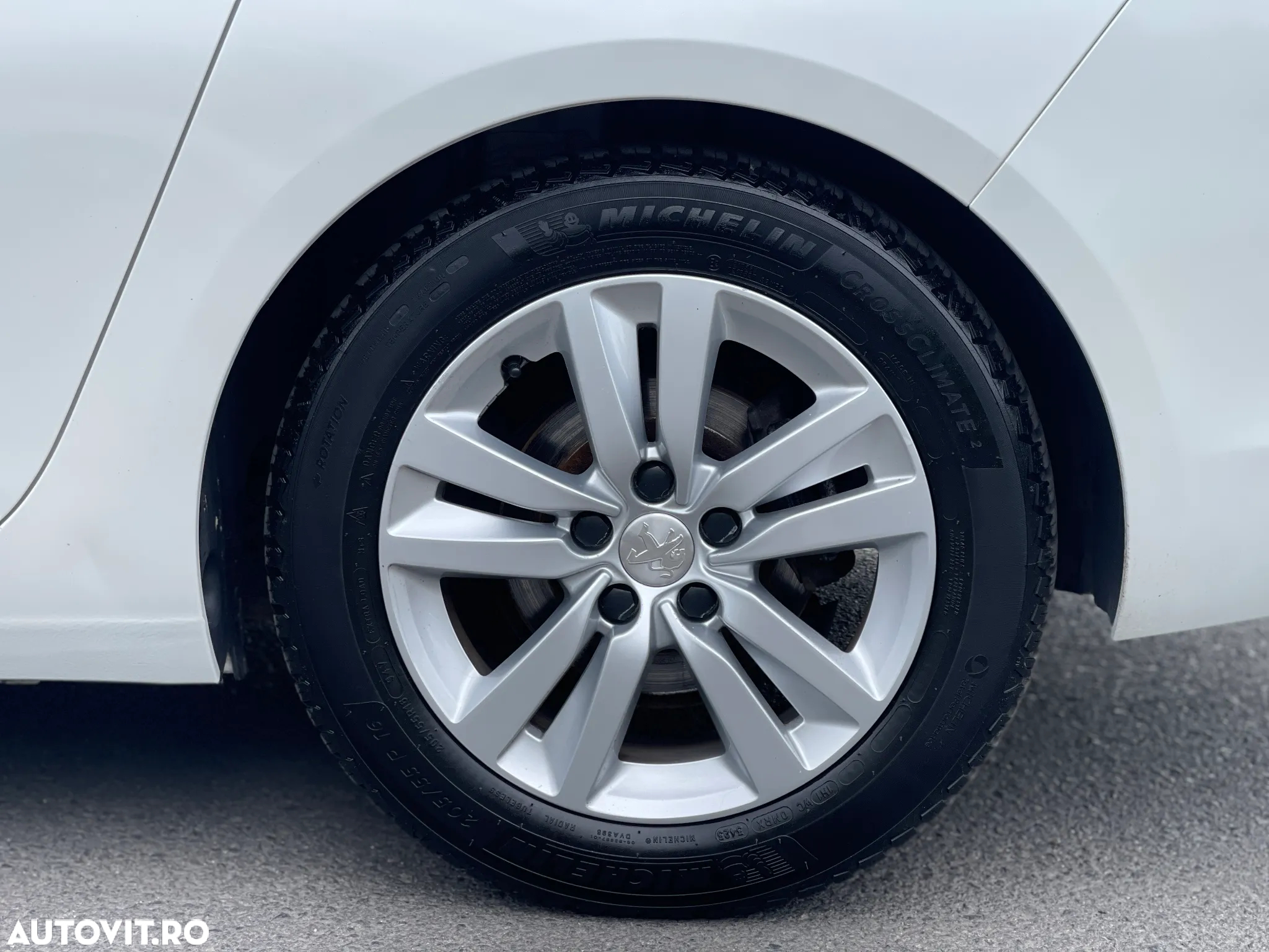 Peugeot 308 SW BlueHDi 120 Stop & Start Business-Line - 26