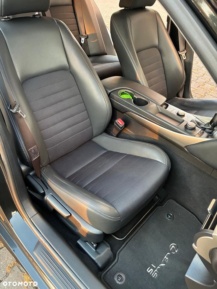 Lexus IS 200t Elegance - 18