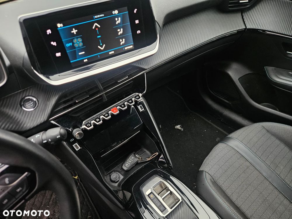 Peugeot 208 1.2 PureTech Allure S&S EAT8 - 13