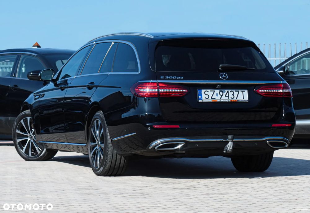 Mercedes-Benz Klasa E 300 de 9G-TRONIC Exclusive - 34