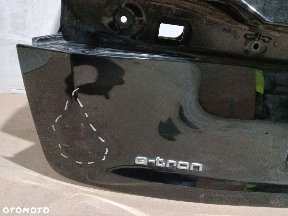 TYLNA KLAPA BAGAŻNIKA AUDI E-TRON 4KE - 4