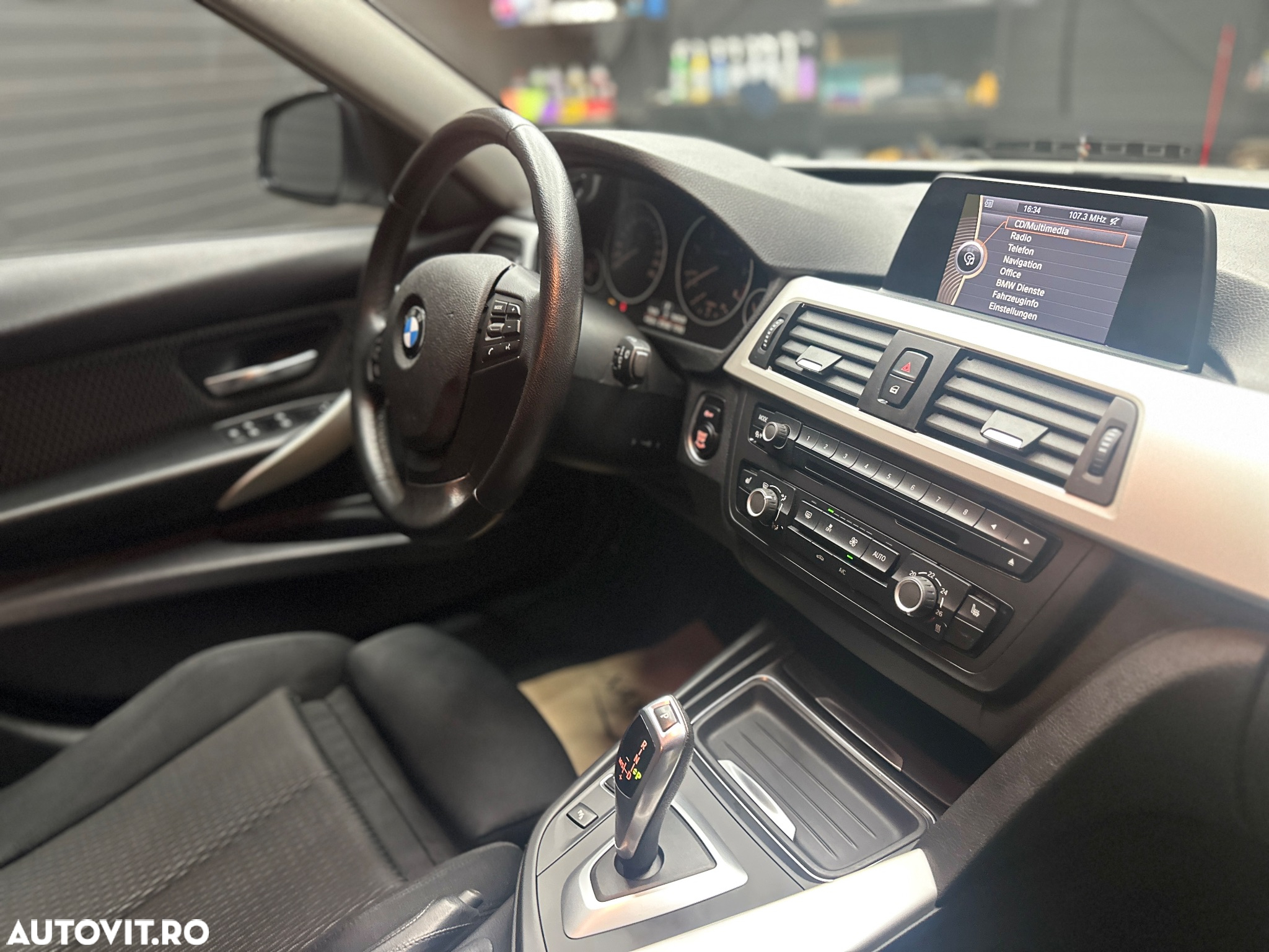 BMW Seria 3 320d Touring Aut. Sport Line - 7