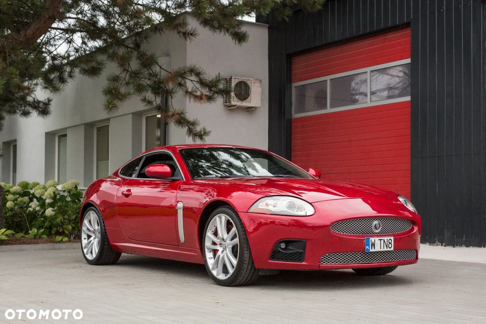 Jaguar XK XKR Coupe - 38