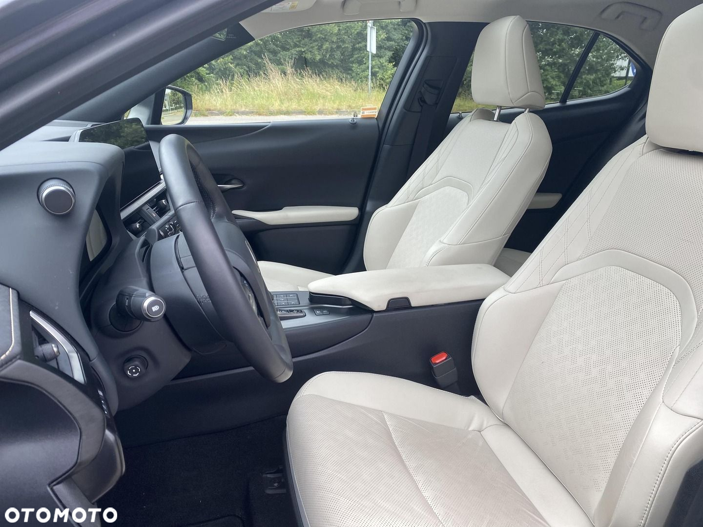 Lexus UX - 13
