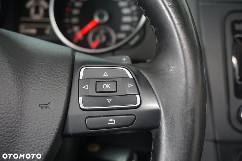 Volkswagen Golf 2.0 TDI DPF DSG Comfortline - 29