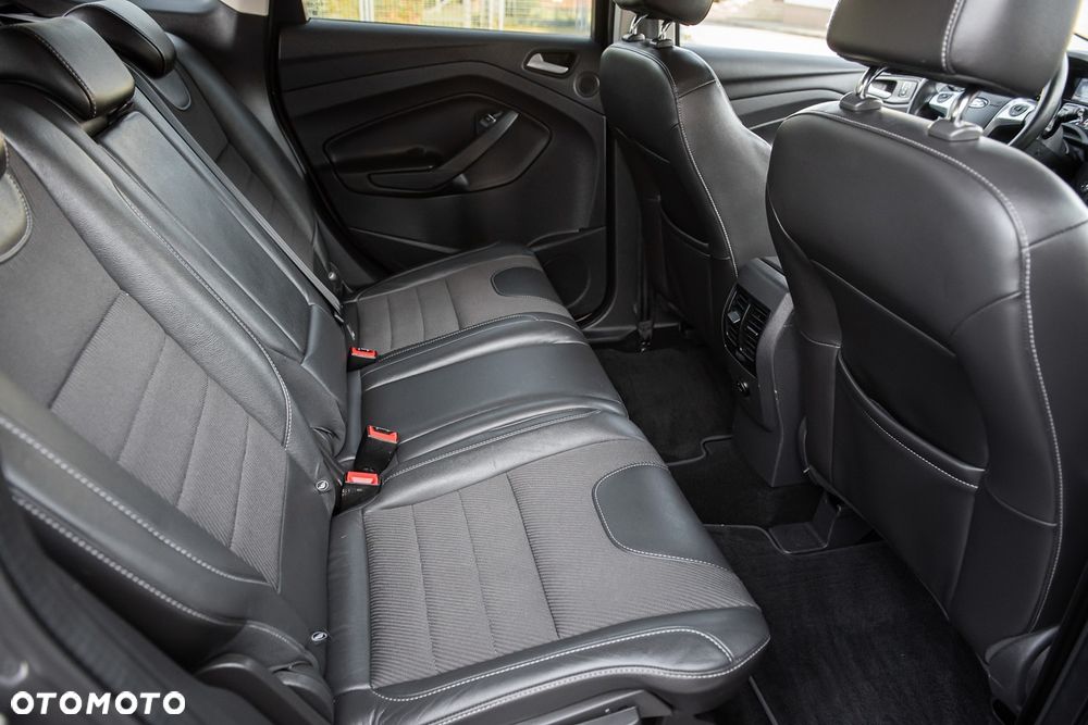 Ford Kuga 2.0 TDCi 4x4 Titanium - 31