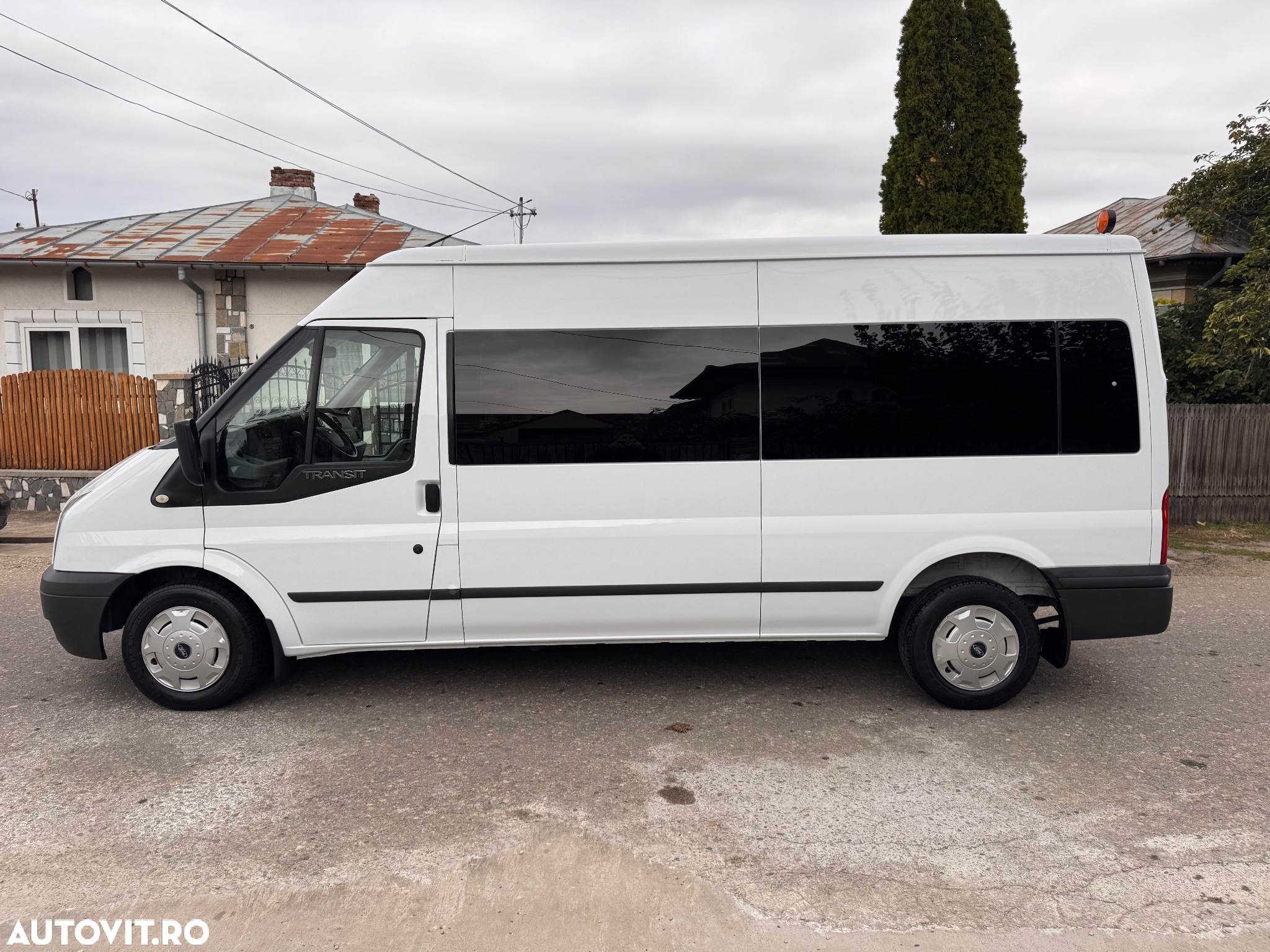 Ford Transit - 12
