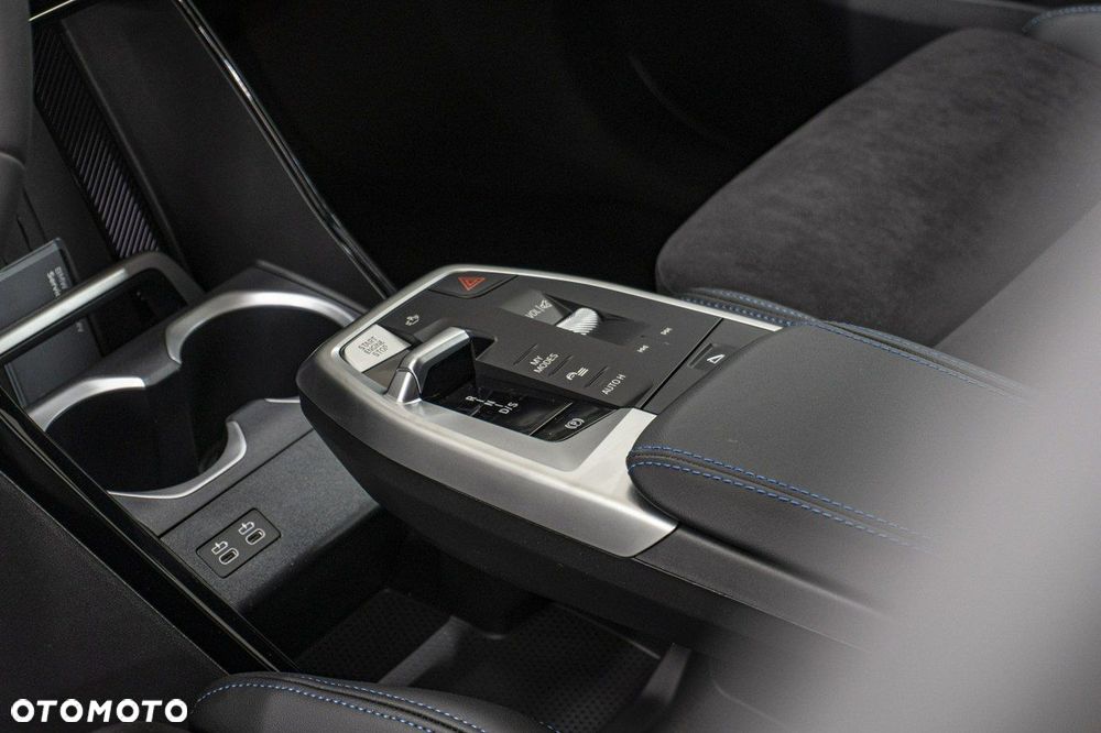 BMW X1 sDrive18i - 15