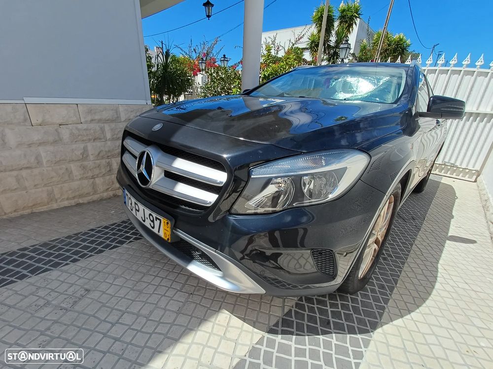 Mercedes-Benz GLA 180 CDI Urban - 2