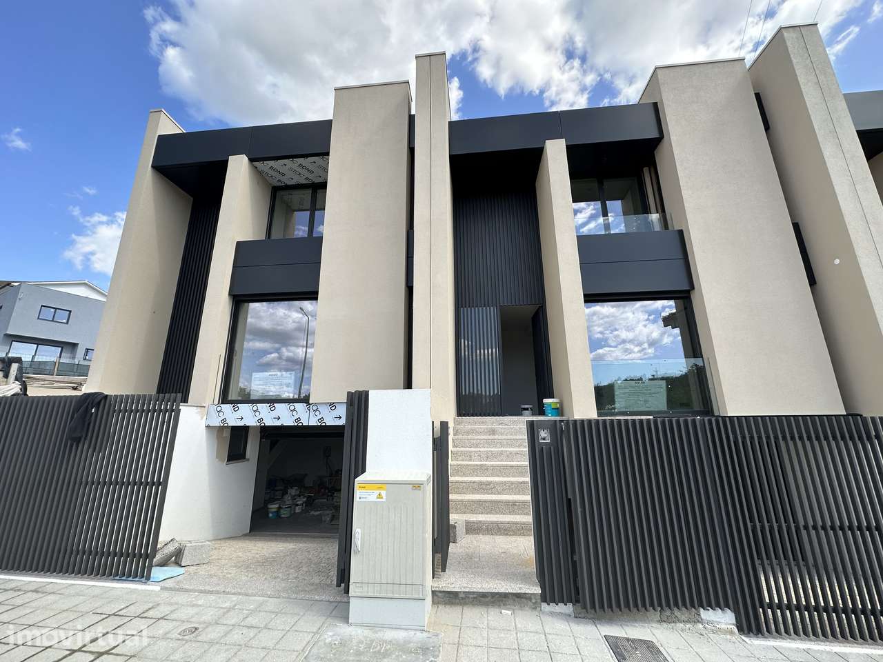 Última Moradia T3 luxo - empreendimento piscina perto praias (Labruge) - Grande imagem: 2/27