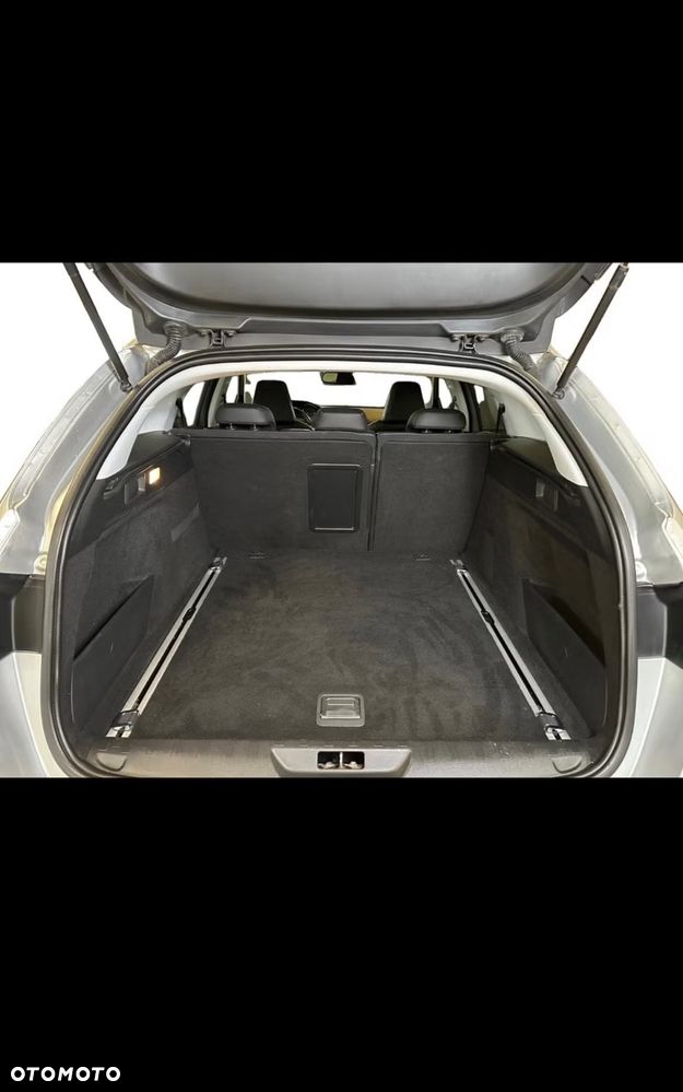 Peugeot 308 2.0 Blue HDi Allure S&S - 2