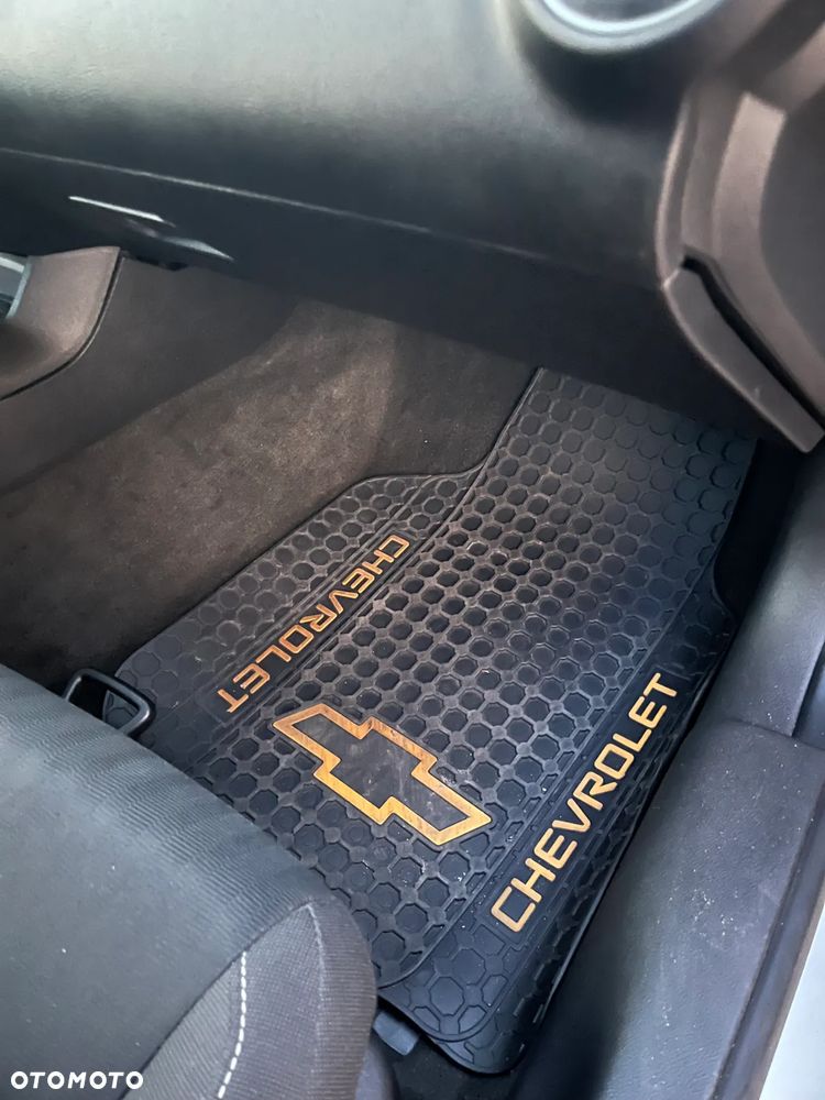 Chevrolet Camaro - 12