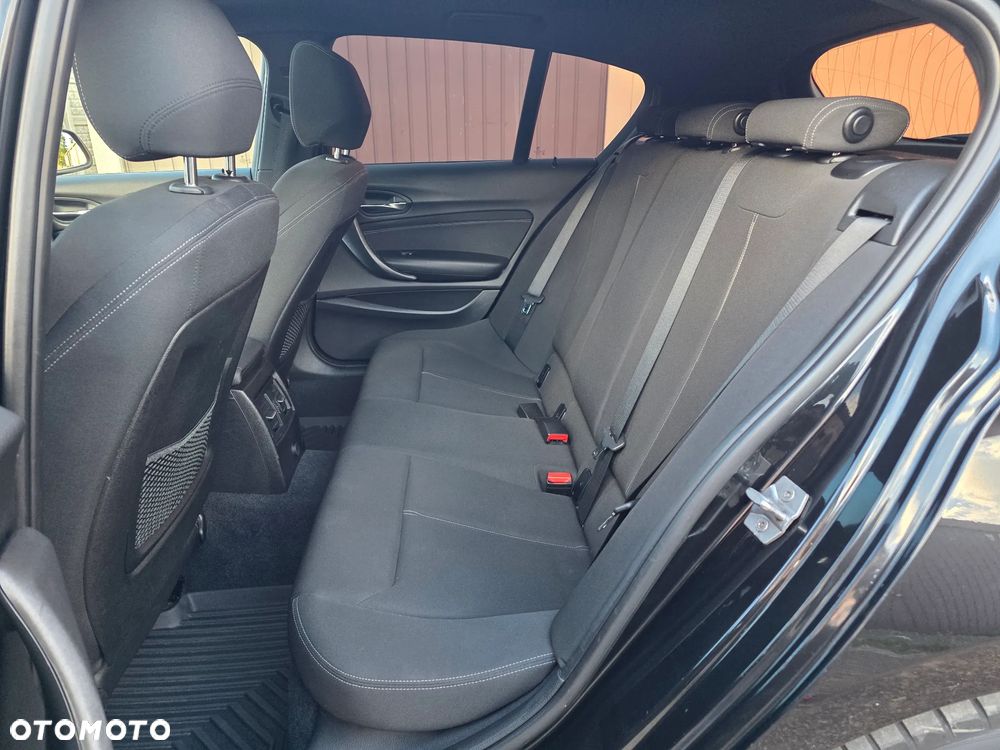 BMW Seria 1 118i Sport Line - 12