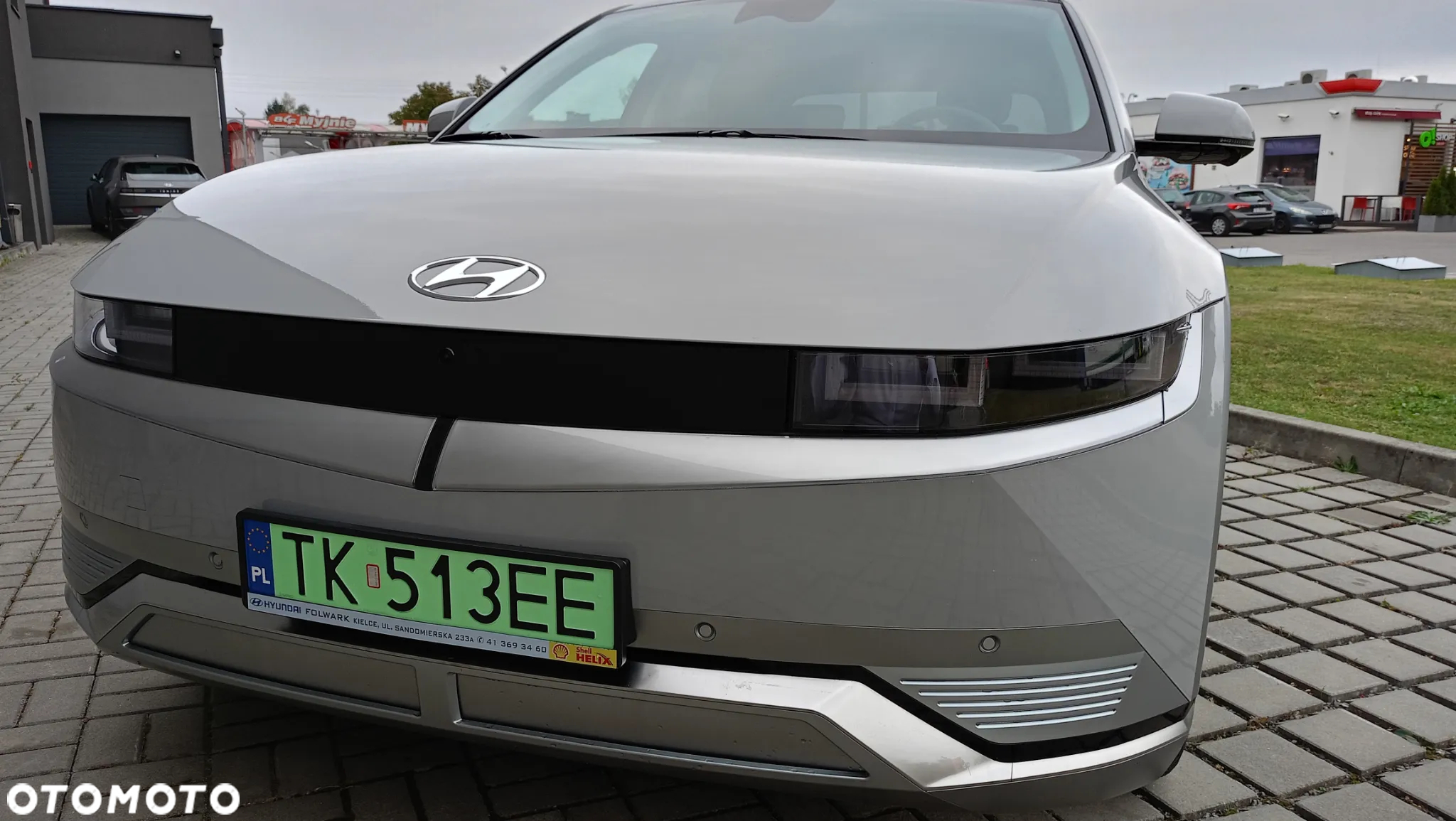 Hyundai IONIQ 5 - 5