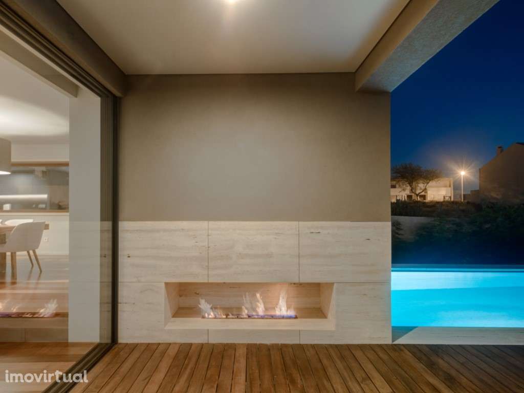 Moradia de Luxo T4 com piscina | Praia de Valadares, Vila Nova de Gaia - Grande imagem: 3/56