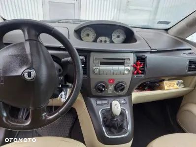 Lancia Musa 1.4 16v Platinum - 10