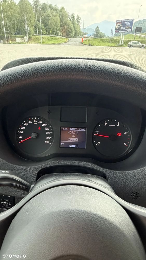 Mercedes-Benz Sprinter 317 - 12