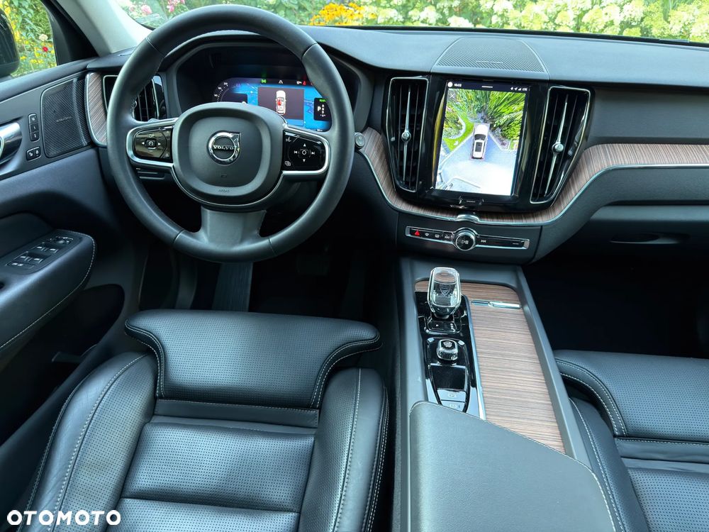 Volvo XC 60 T8 AWD Plus Dark - 18