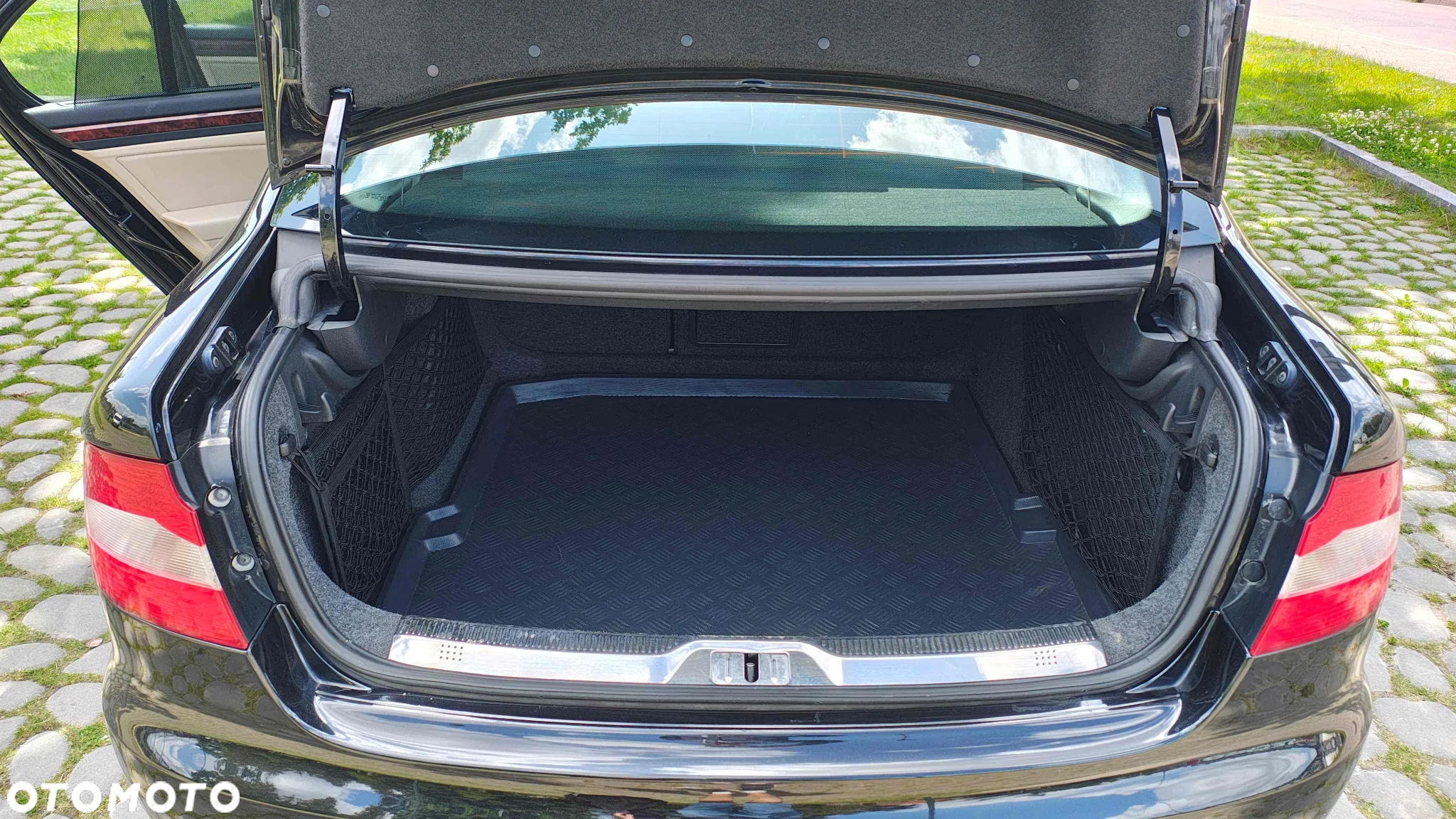 Skoda Superb 2.0 TDI Elegance DSG - 14