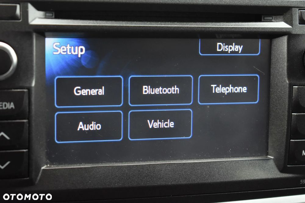 Toyota Auris 2.0 D-4D START Edition - 31