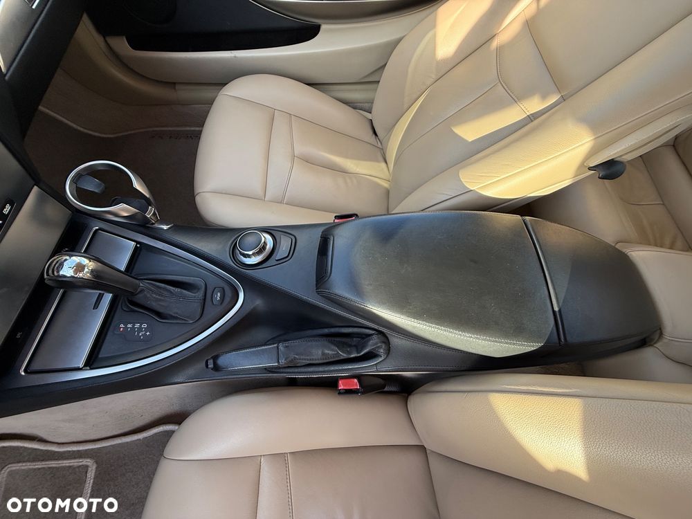 BMW Seria 6 630 i - 16