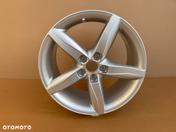 Felga aluminiowa 8.0J x 18 ET47 5x112 8K0601025CD AUDI A4 B8 8K NOWA