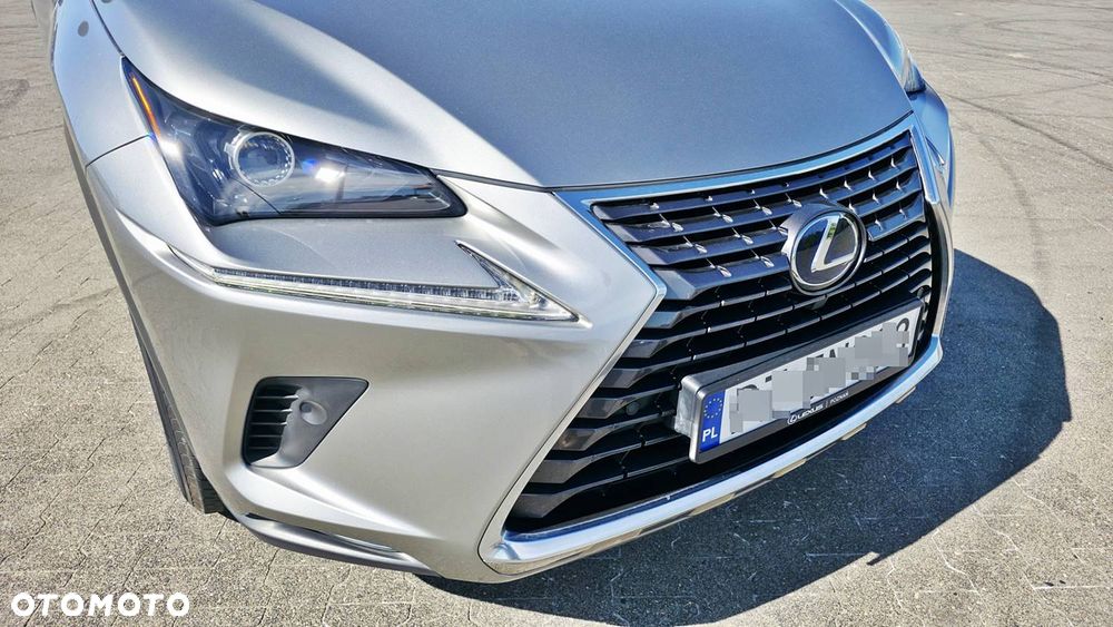 Lexus NX 300h Prestige AWD - 2