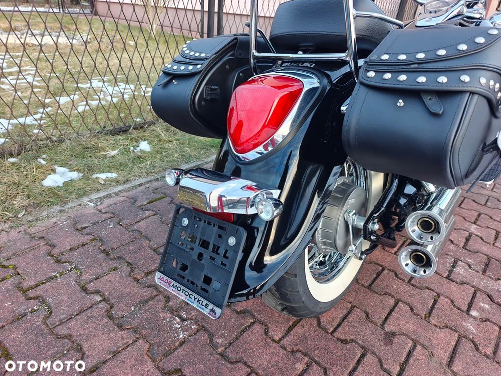 Suzuki Intruder - 8