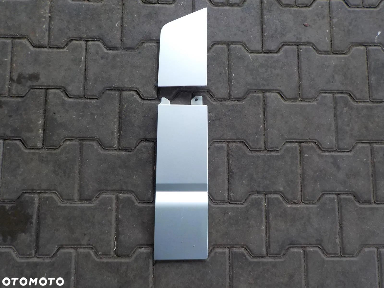 VW T5 KLAPKA WLEWU PALIWA BLACHA ZAŚLEPKA - 1