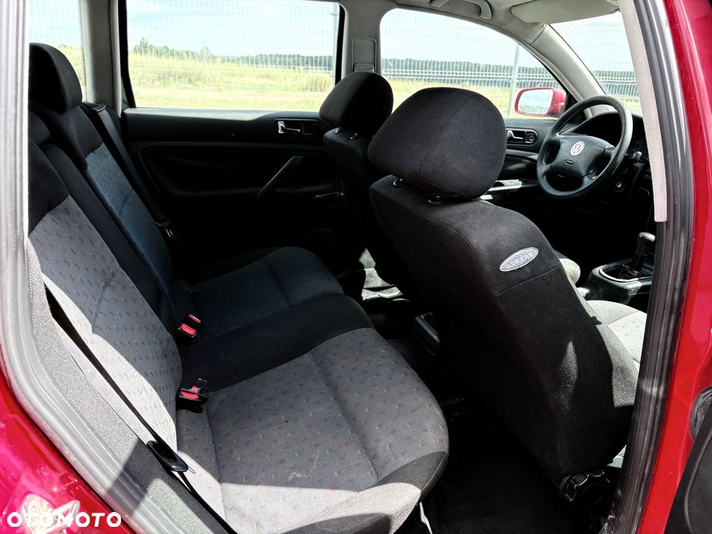 Volkswagen Passat - 14