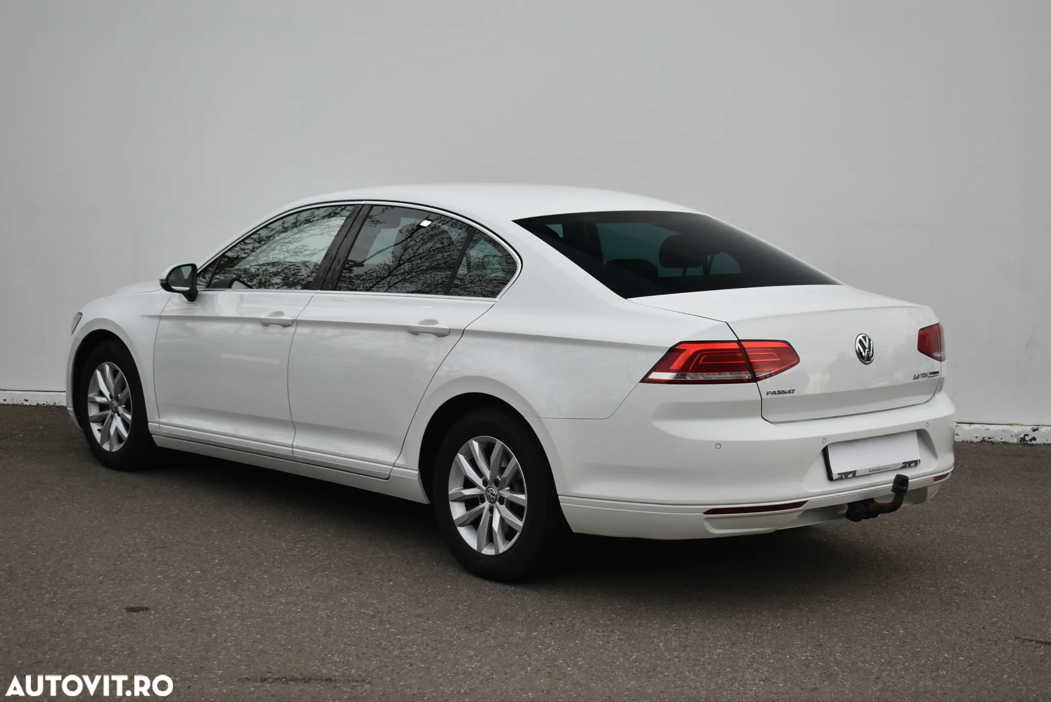 Volkswagen Passat 2.0 TDI DSG Comfortline - 3
