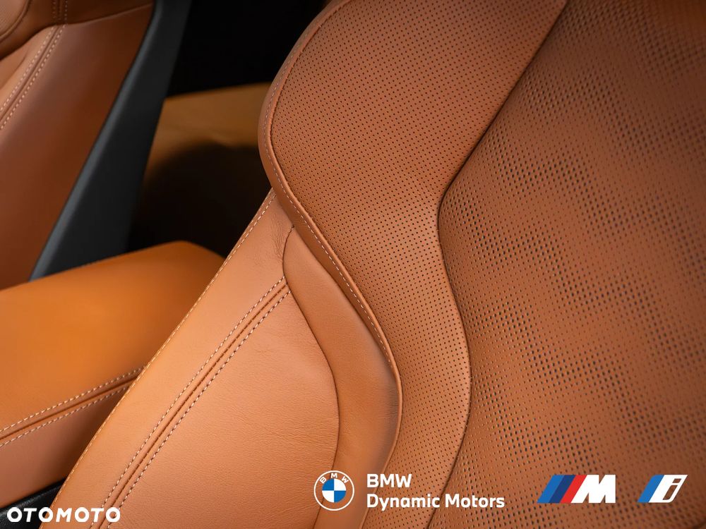 BMW M3 Competition M xDrive - 28