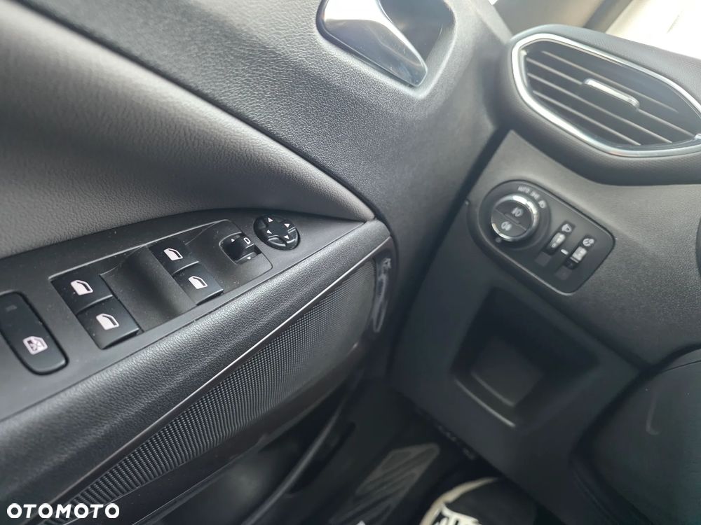 Opel Crossland X - 23