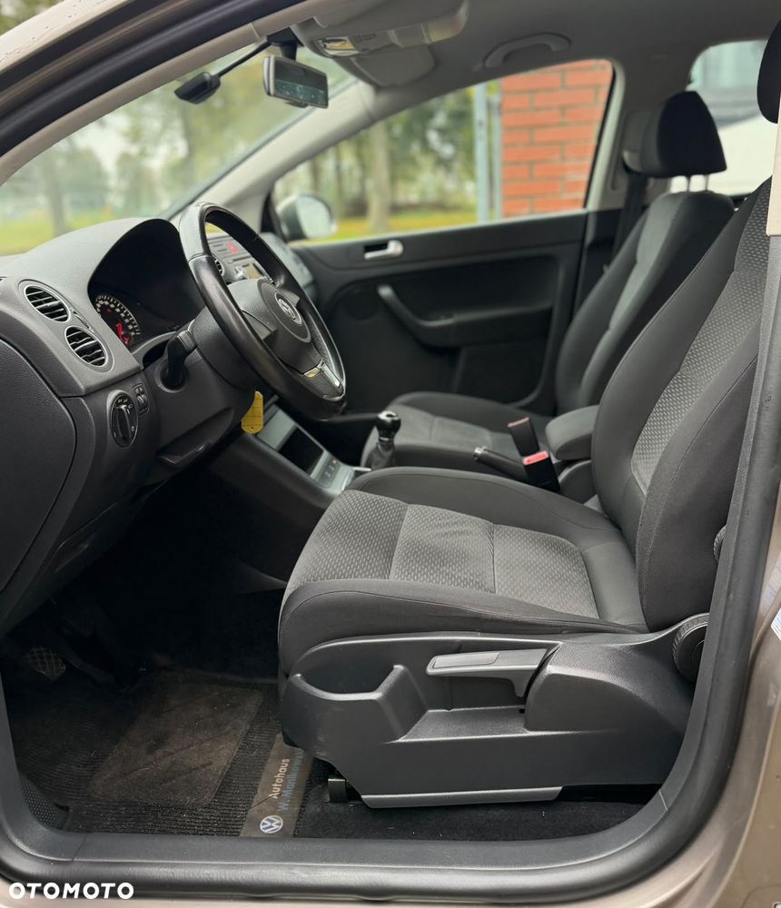 Volkswagen Golf - 10