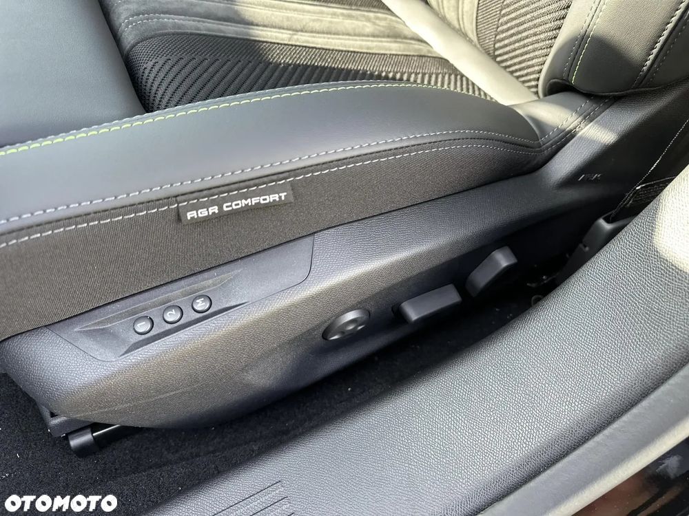 Peugeot 408 1.6 Plug-In Hybrid 225 GT E-DCS7 - 20