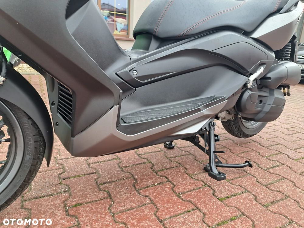 Yamaha X-max - 24