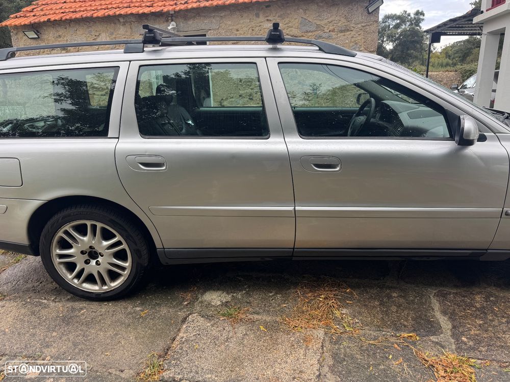 Volvo V70 R AWD - 2