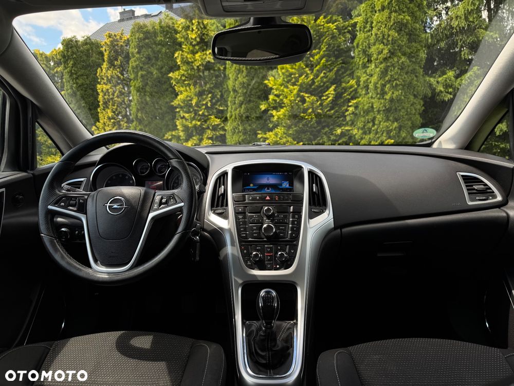 Opel Astra 1.4 Turbo Design Edition - 8