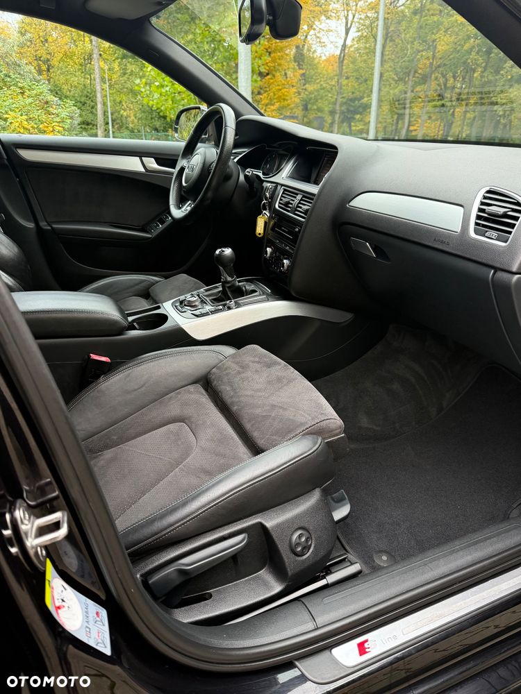 Audi A4 Avant 2.0 TDI DPF clean diesel S line Sportpaket - 16
